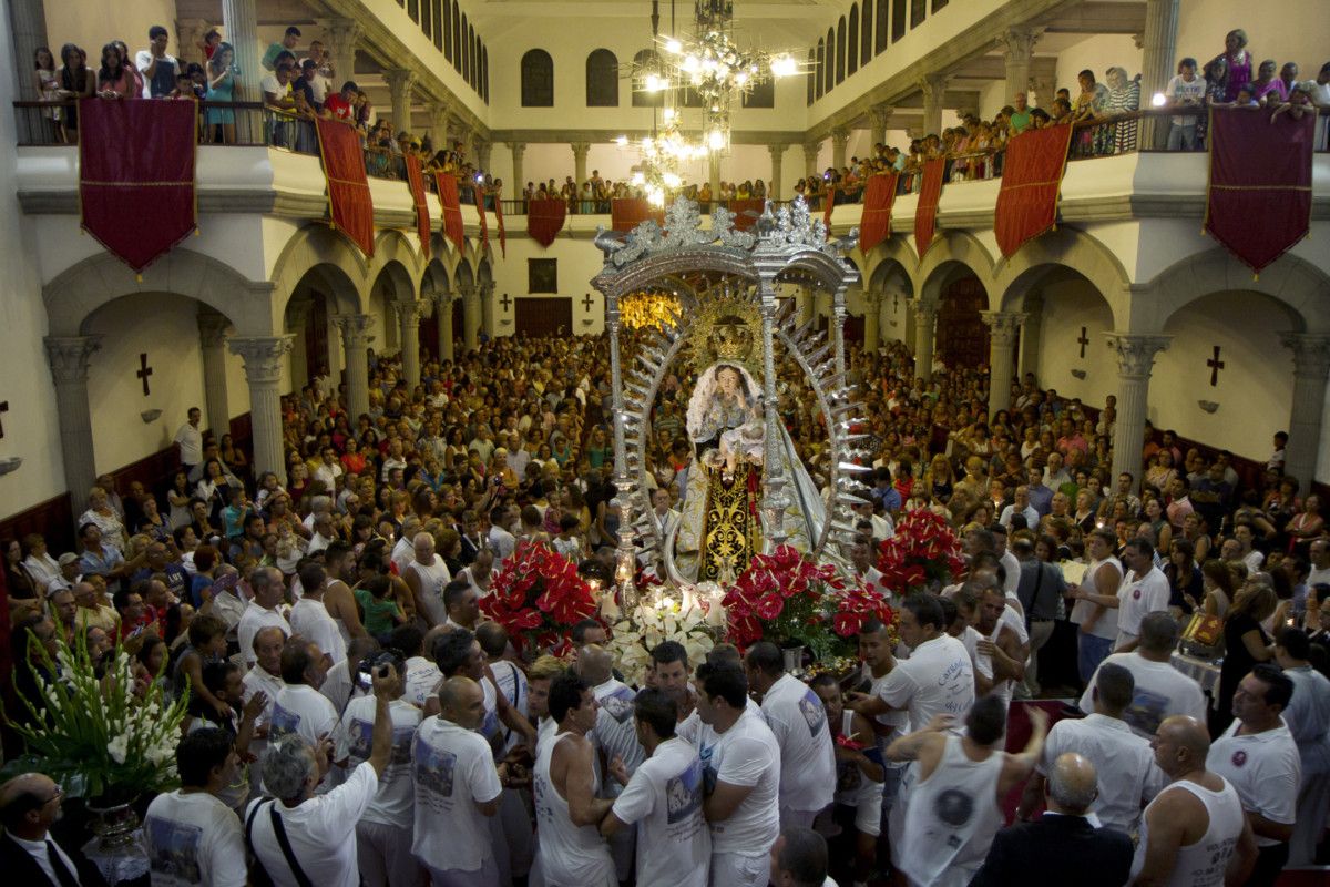 Archivo procesión marinos Virgen del Carmen